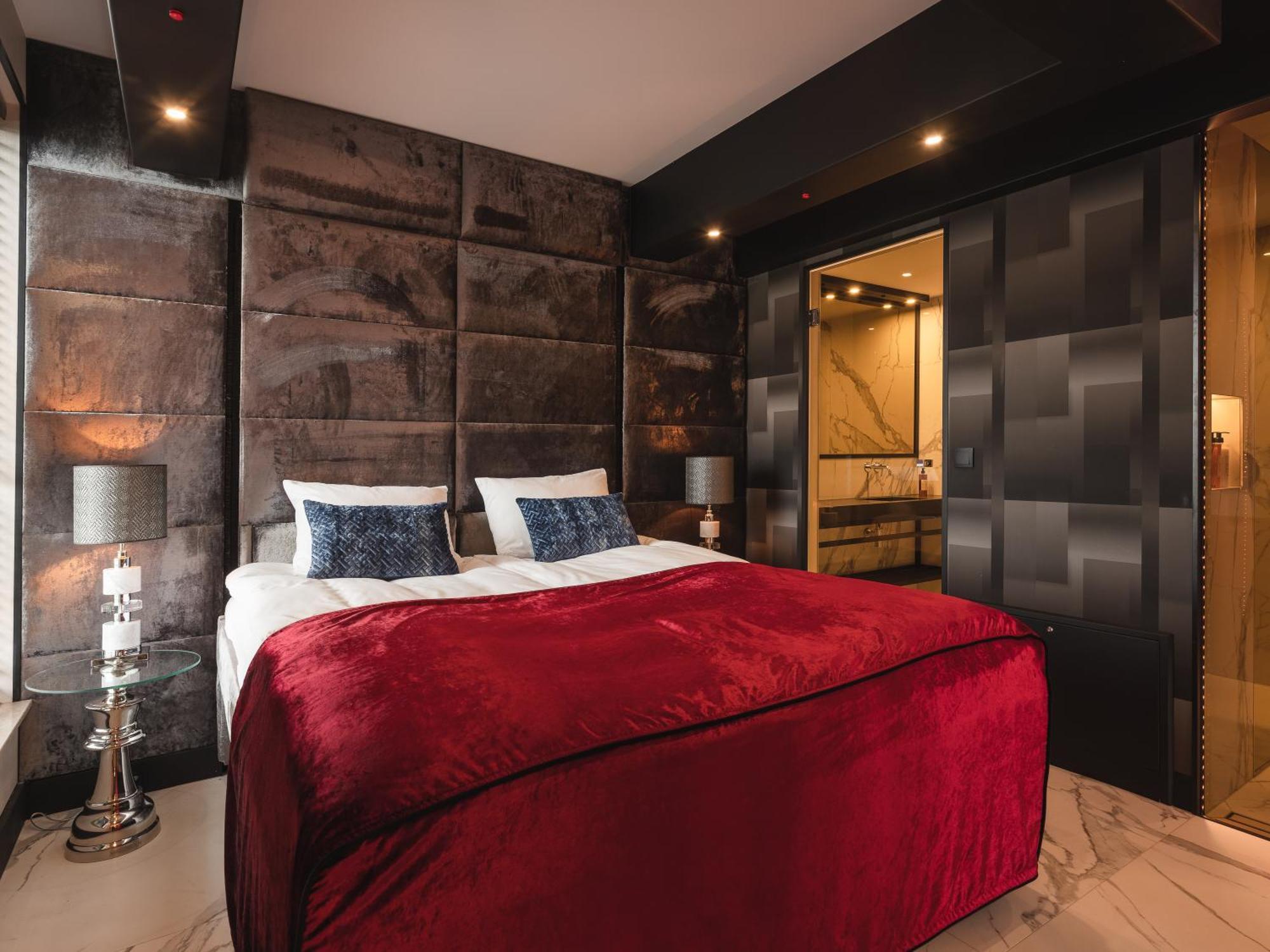 شقة Art Penthouse With Jacuzzi - Krakow Center الغرفة الصورة
